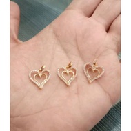 UBS 375 8K ZIRCON HEART PENDANT