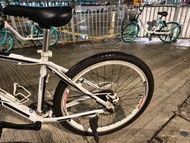 TRINX 白色山地單車