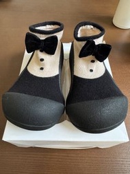 Attipas 寶寶學步鞋黑色燕尾服款13.5碼送一對12.5碼