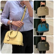 Coach Revel shoulder Crossbody bag 貝殼包