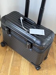 Rimowa Pilot Black Suitcase BP Rosé同款