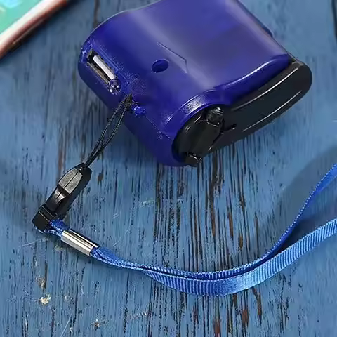 Emergency Outdoor Hand Crank Power Dynamo Emergency Charger 5.5V Travel Charger Outdoor Survival Acc