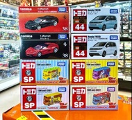 Tomica 38 Premium LaFerrari / 44 Honda Freed / Tom & Jerry SP Dream Bus