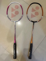 (適合初階新手,100%正版)全新送手膠拍套未拆Yonex Nanoray 7000i 羽毛球拍2塊(粉紅及藍)