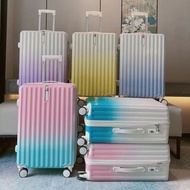 減價‼️ 靚靚🎀 24寸漸變色行李箱 🧳 旅行喼 luggage 24吋以上大容量
