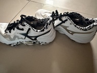 Mizuno 排球鞋