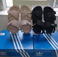 Adidas adilette sandals size 39 透氣涼鞋39碼（全新）
