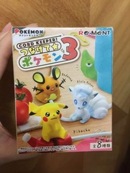 小火龍 Pokemon 電線 USB 保護 Cord Keeper 寵物小精靈  寶可夢 神奇寶貝 皮卡丘 卡通 公仔 盒玩 食玩 盲盒 擺設 裝飾 Re-ment Candy Toy Hitokag