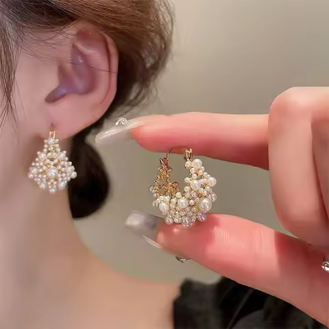 Light Luxury 2024 New Temperament Hollow Baroque Pearl Metal Drop Earrings Fashion Sweet Elegant Pea