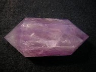 【采鑫坊】高檔天然紫水晶雙尖水晶柱(雙尖紫晶柱)~帶紫黃品《低起標.無底價》長55.5mm~