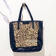 Genuine leather Tote bag c0 ach leopard print