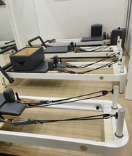 誠意出2部高端Elina Pilates Reformers小白床