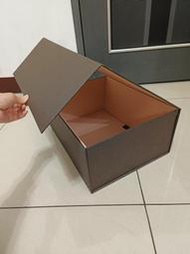 比利時皇家精品 DELVAUX 磁扣掀蓋式包裝禮盒 41*32*18cm 磁鐵盒 磁吸盒 名牌包 包裝盒 收納盒 禮品盒