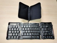 竭誠歡迎購買約時拿，Palm四折折疊式觸控鍵盤，附精美拉鏈收納袋，優惠賣