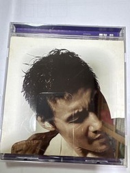 張學友的《學友熱》CD，由上華唱片於2001年發行。歌手：張學友專輯名稱：學友熱發行公司：上華唱片發行年份：2001年