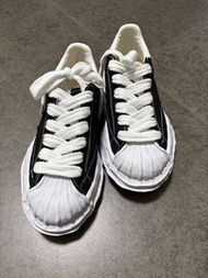 MMY BLAKEY 黑色帆布鞋 （不是正品）