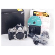 【美品】Nikon DF 16.2MP 銀色日本版 8000次快門 帶包裝#jp21515