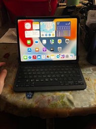 IPad Pro 11 (2020) 128Mb with logitech folio