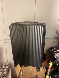 全新前揭黑色行李箱 28吋 密碼鎖