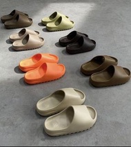 Yeezy Slide pure resin core bone desert sand 拖鞋
