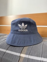 Adidas 漁夫帽