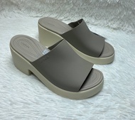 รองเท้าส้นสูง CROCS รองเท้าแตะผู้หญิง BROOKLYN SLIDE HEEL รุ่นใหม่ยอดนิยมสำหรับผู้หญิง BLACK/BONE