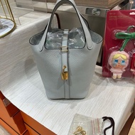 Hermes Picotin 18,聖杯藍，STAMP B