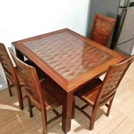 Meja Makan Motif Anyaman Bambu