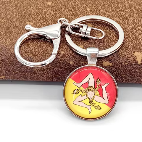 1Pc Sicilia Ethnic Keychain Backpack Keyring Italy Flag Souvenir Gifts Italy Key Chain