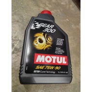 MOTUL GEAR 300 75W90  1L Manual TRANSMISSION FLUIDS Gear Oil