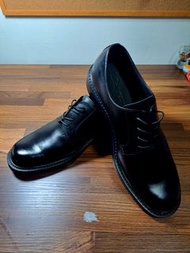 La New 經典款 紳士皮鞋（27.5）