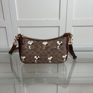 Coach Snoopy 手提包