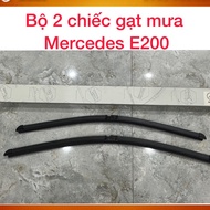 Mercedes E200 front windshield wiper set