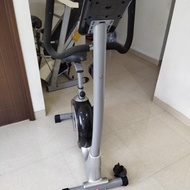 bekas sepeda statis pedal kanan copot
