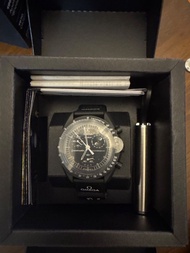 Omega x Swatch Bioceramic MoonSwatch Snoopy