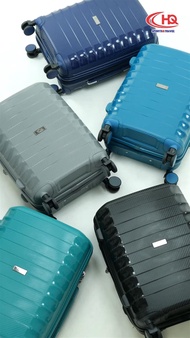 HQ LUGGAGE กระเป๋าเดินทาง PP 100% ระบบล็อค TSA 4 ล้อคู่ 360 ํ รุ่น 8882 เขียว 20 นิ้ว