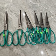Green scissors cut 12 minutes 14 minutes