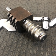 แกนพวงมาลัย คูโบต้า L02 ยาว135.50mm