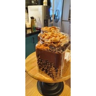 Chocojar Vyrus Family Corner