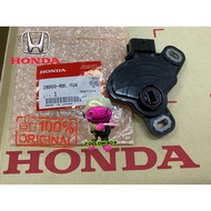 HONDA CITY T9A GM6,JAZZ T5A GK5,HRV T7A,CIVIC FC 1.8 only GEAR SHIFT LEVEL INHIBITOR SWITCH 28900-R9