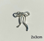 Bows pendant / จี้โบว์ / ribbon necklace handcrafted by minormood เงินแท้ 925