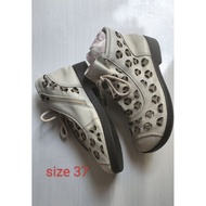 Korean and Japanese 2hand shoes