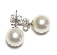 AAAA 9-10mm Round Natural Akoya White Pearl Earring