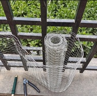 Barbed wire hexagonal twist flower net chicken cage net ceiling protection flower wedding modeling net wedding flower