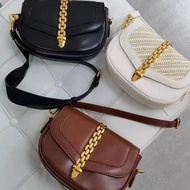 GPT Ready Stock CNK Isana Chain-Accent Crossbody Bag Fashion Shoulder Bag Slingbag CK2-80671377