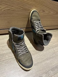 二手商品 hummel 男鞋 US 9 歐洲旅行購入