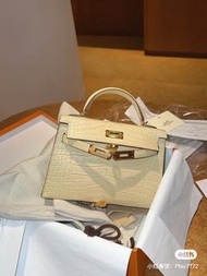 Hermes Mini Kelly 2 鱷魚皮 香草色