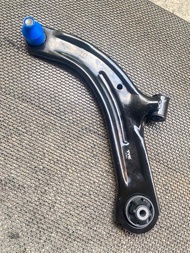 ปีกนกล่าง nissan tiida c11 sc11 ใส่ได้ทั้งรุ่น 4/5 ประตู ราคาข้างละ