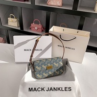 MACK JANKLES กระเป๋าสะพายหลังหนังนิ่มดีไซน์เฉพาะกลุ่ม Carriage Small Square Bag Premium Sense Tofu B