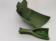 KERAMIK STONEWARE CERAMIC PIRING PINCUK SURU DAUN PISANG 14 CM X 14 CM